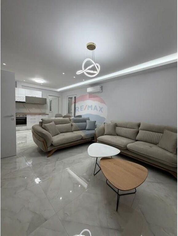 Jepet kat vilë me qera 3+1 në Selitë.