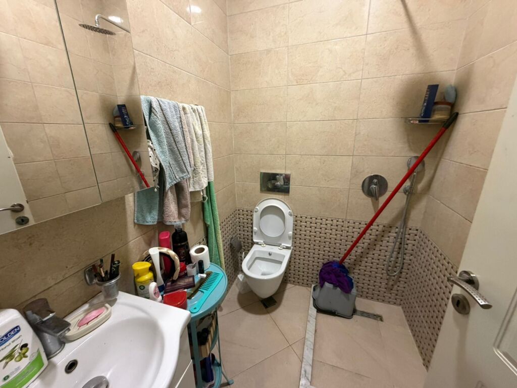 In affitto 1+1 Via Peti Lago 400 mila lek