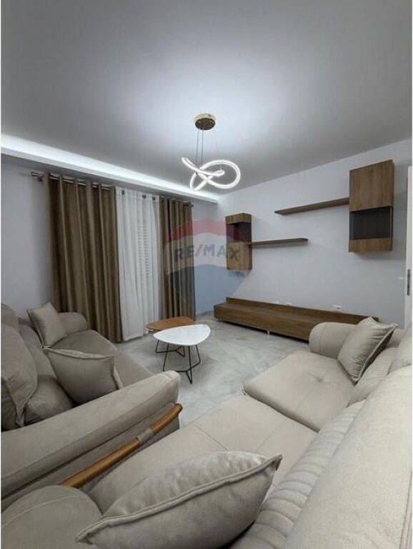 Jepet kat vilë me qera 3+1 në Selitë.