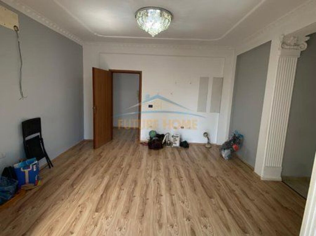 Shitet, Apartament 2+1, Ali Demi, Tiranë.