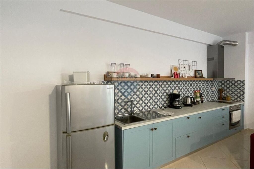 Apartament 2+1 me qera , Rruga e Re