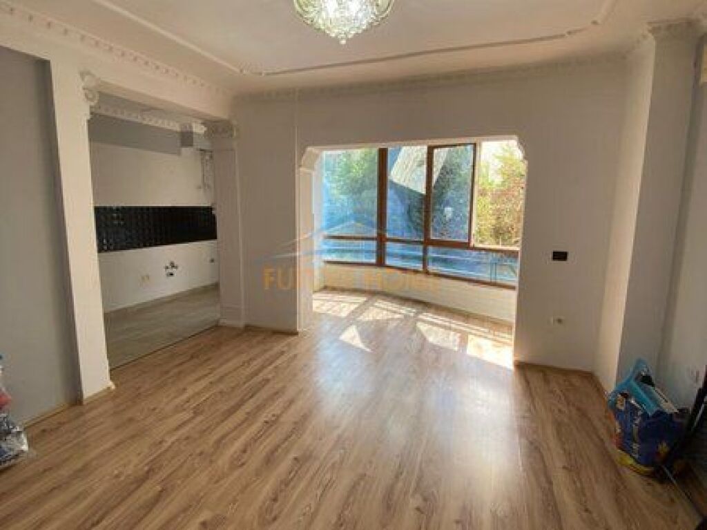 Shitet, Apartament 2+1, Ali Demi, Tiranë.