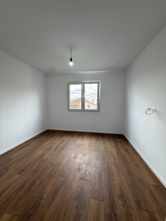 🏠Appartamento 1+1 in vendita 📍Porcelan, vicino a UET 📐Superficie 54m2  💶 Prezzo: 98.000€ 📄Documentazione ipotecaria regolare