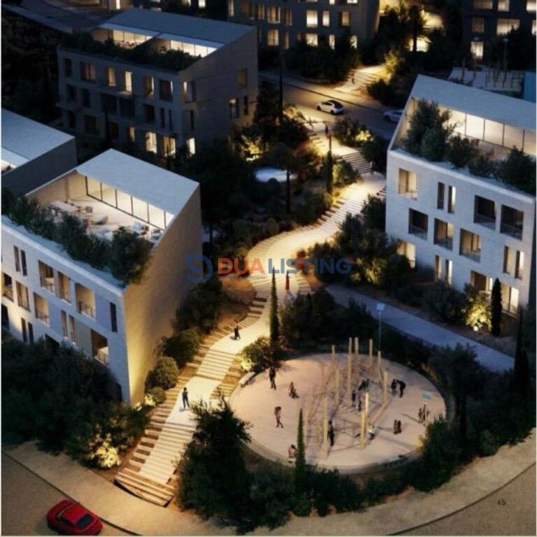 Shitet Apartament 1+1+ post parkimi ne Sun Palase, Dhermi.