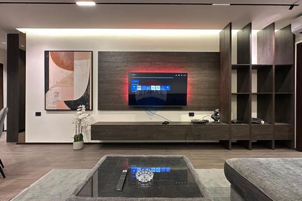 Appartamento 1+1, Myslym Shyri