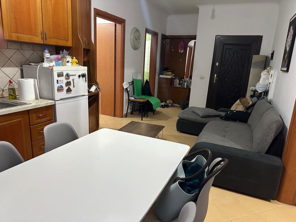 Jepet Me Qera Apartament 2+1+1 Ballkon