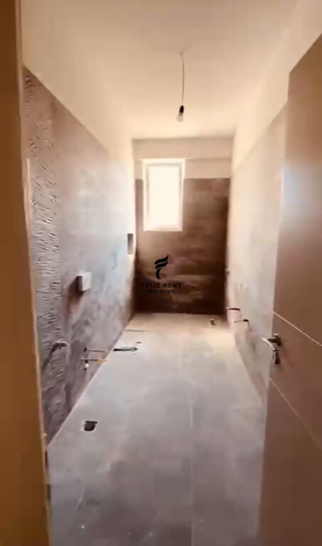 SHITET APARTAMENT 3+1 KOMUNA E PARISIT 330.000 EURO FH-70446