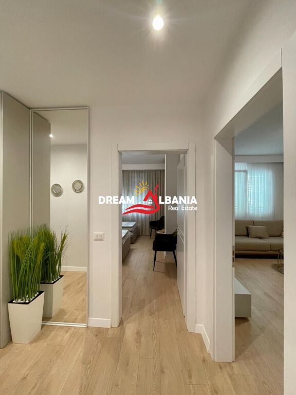 2+1 apartment for rent on Kavajës Street, near the Catholic Church (ID 42215526)