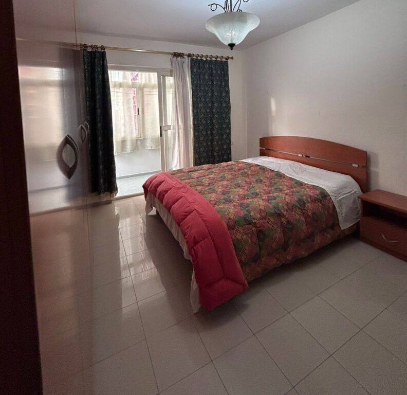 Apartament 2+1 me qira tek kryqezimi i 21 Dhjetorit.