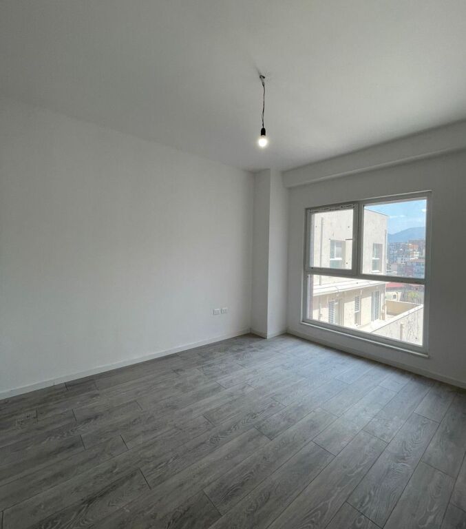 🏡 Shitet Apartament 2+1 – Kompleksi Aura, Rr. Dritan Hoxha