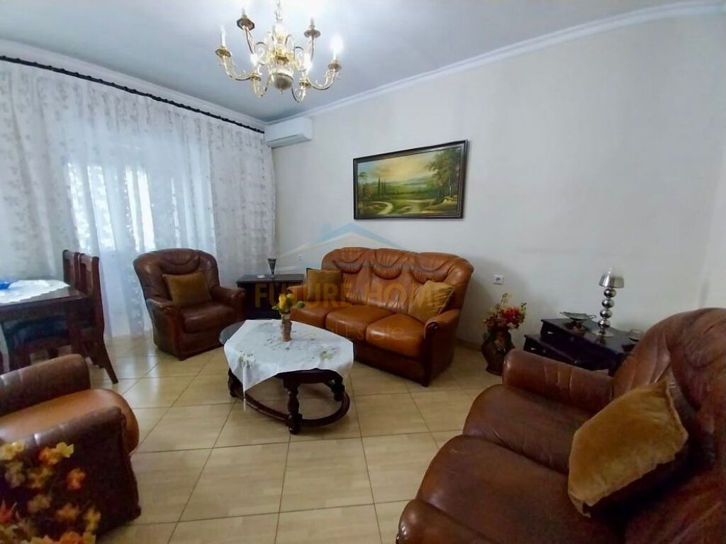 Qera,Apartament 1+1 , Siri Kodra. 400 €