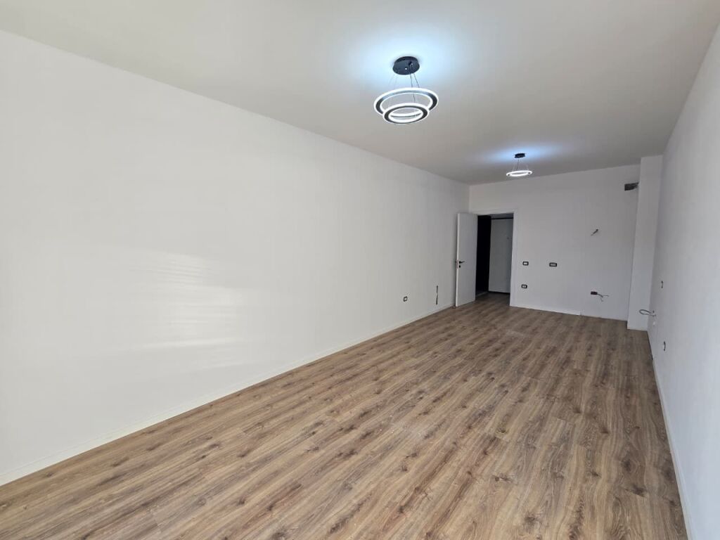SHITET APARTAMENT: 1+1 ( 📍 Paskuqan) Kati 1 - 84 m² Ideal Per Banim Personal Ose Investim || Perfundon Brenda Muajit Qershor 2025 || ✴️(105000 Euro)