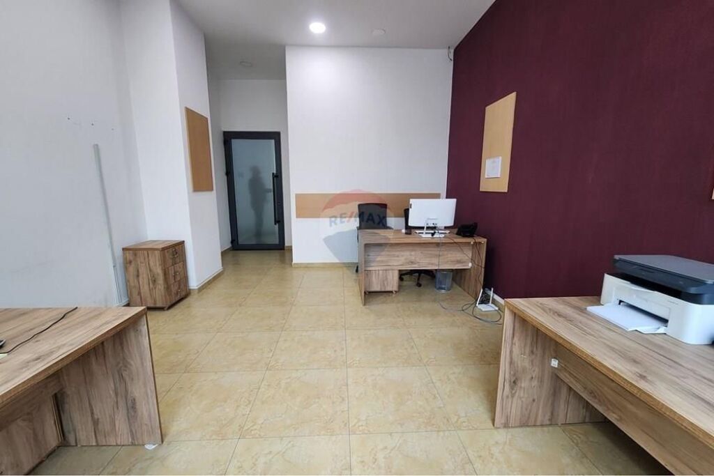 Ambient Zyre me Qira ne Myslym Shyri