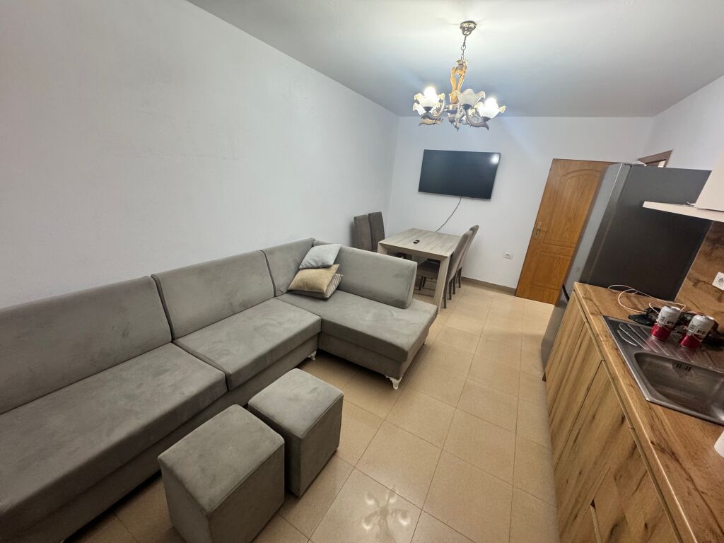 🏡 Jepet me Qera Apartament 2+1 – Kryqëzimi i Vasil Shantos