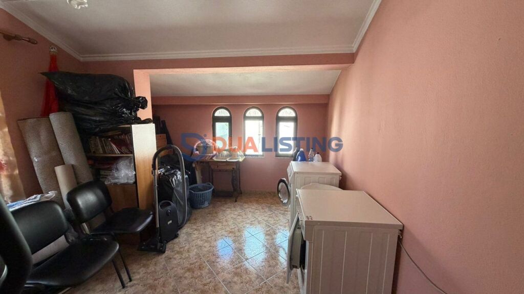 Shitet vilë 3-katëshe në Rrugën Albanopol, Don Bosko