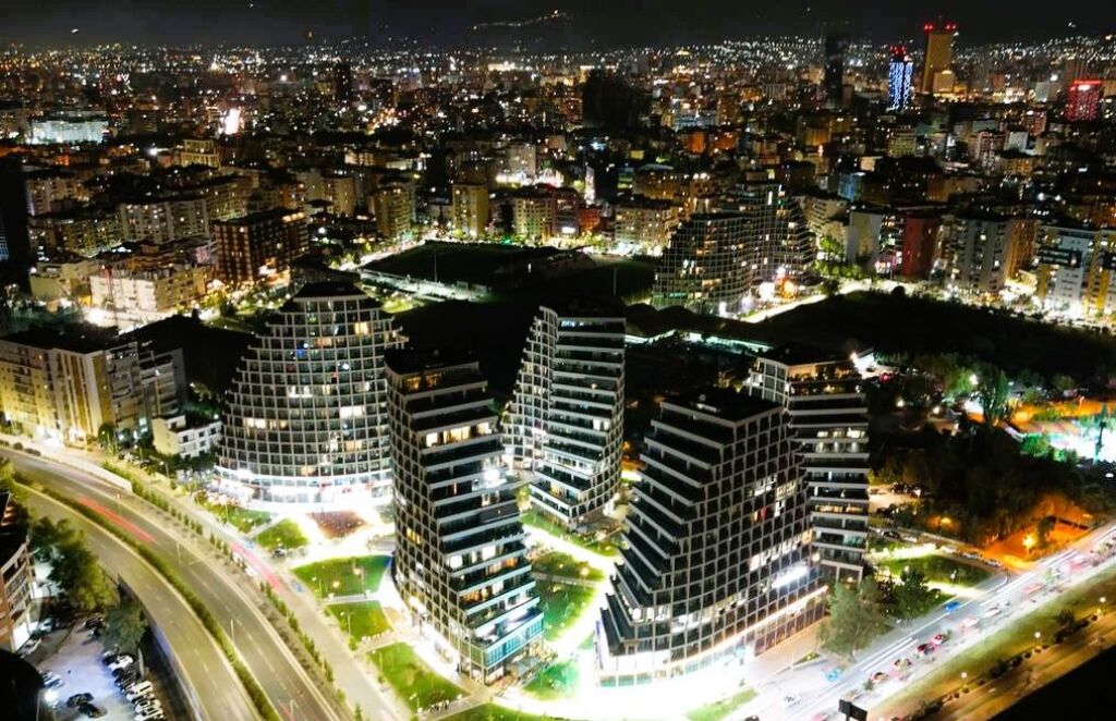 SHOP FOR RENT IN LAKE VIEW RESIDENCES