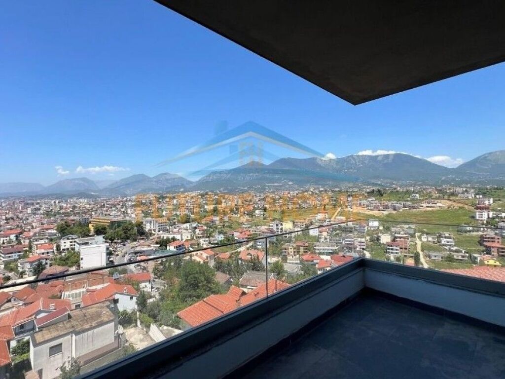 In vendita, appartamento 2+1+2 posti auto, Sauk, vicino al Ristorante Xibraku, Tirana.