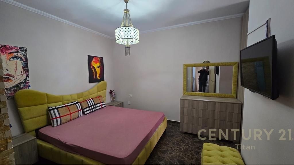 Vendesi in vendita 2+1 vicino a Vila L 2021, Astir