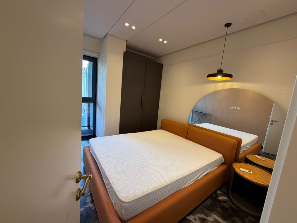 Qera 1+1+2 Parkime, Rruga e Kosovareve , 1300Euro