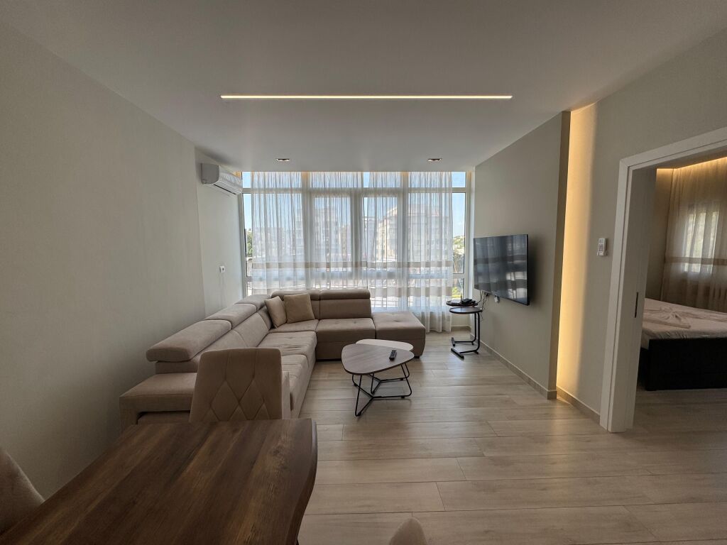 Jepet apartament me qera 1+1