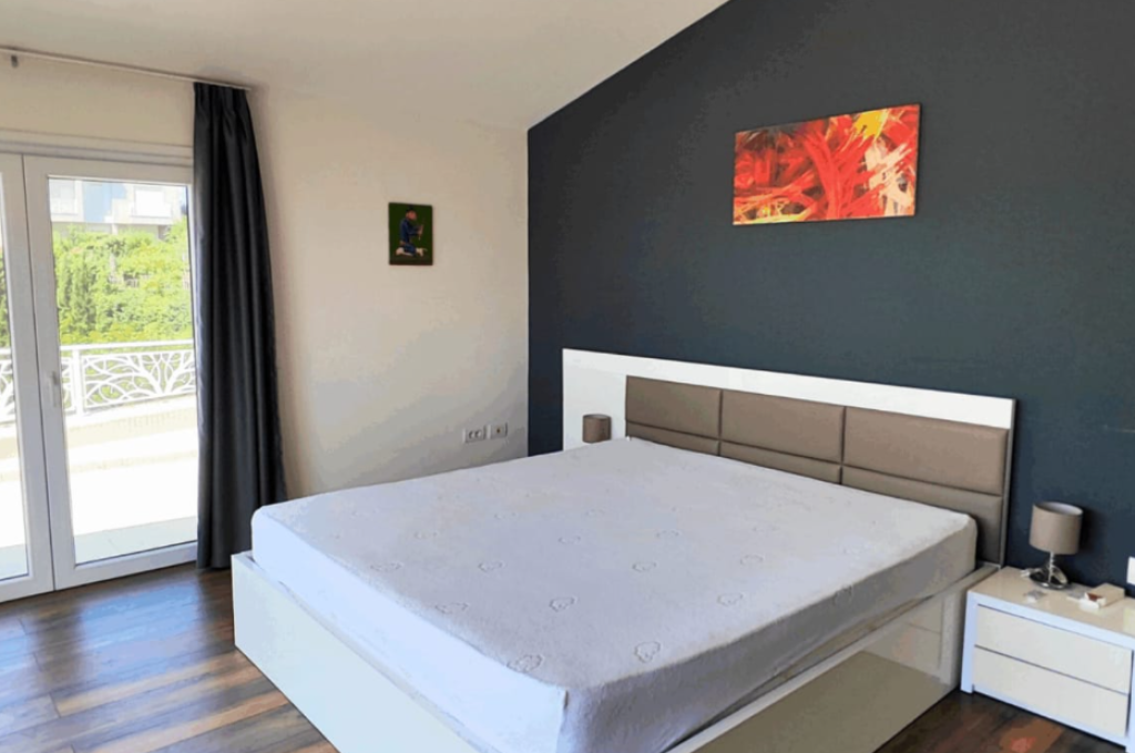 Vilë Unike për Shitje – Buzë Liqenit të Farkës 🌅