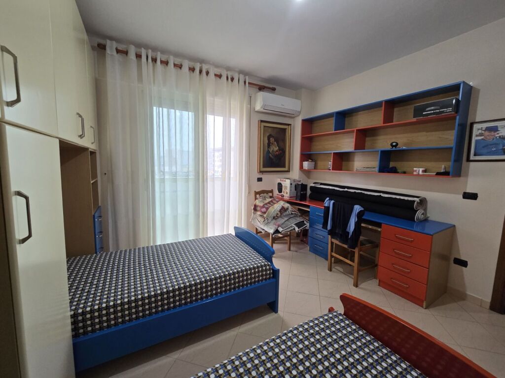 JEPET ME QIRA APARTAMENT 2+1+2 NE DURRES !