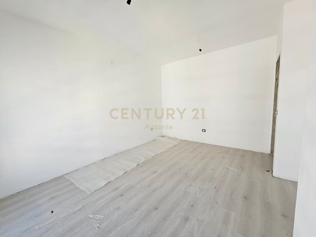 FOR SALE APARTMENT 2+1+2 AT "UNIVERS CITY"