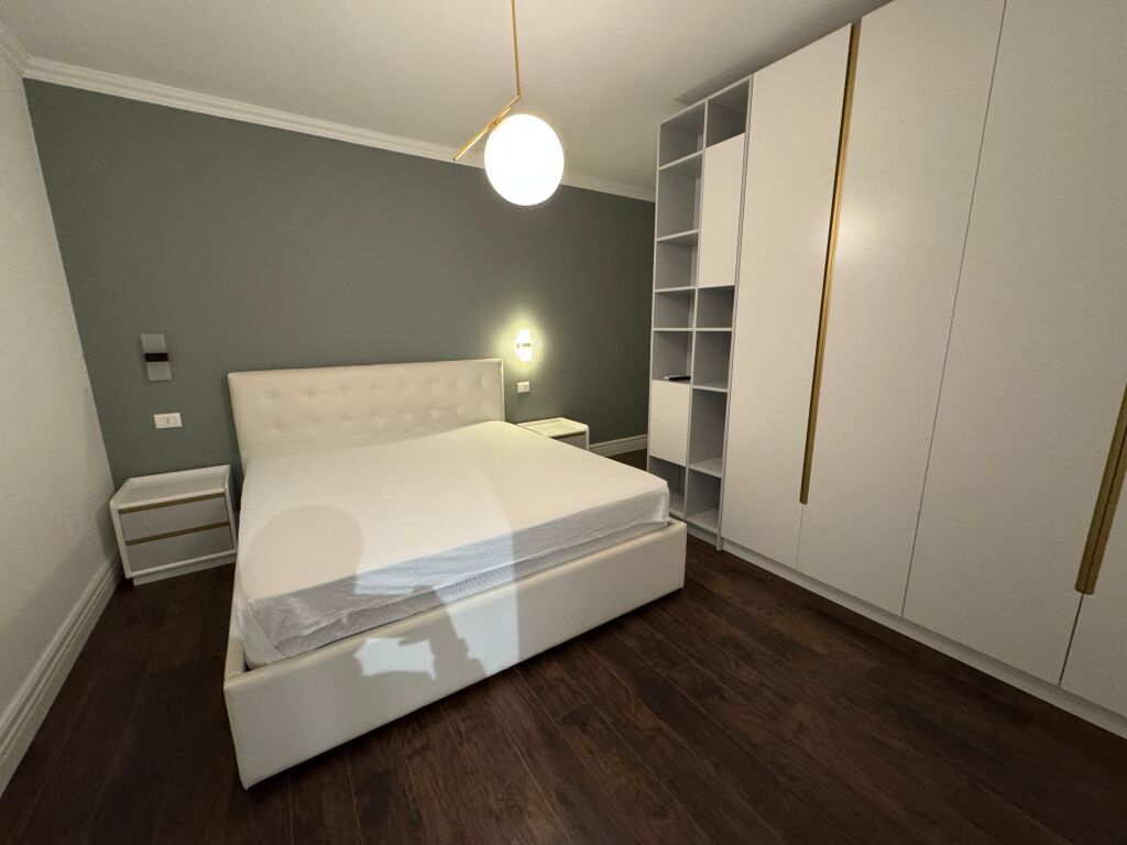 Jepet apartament me qera 1+1