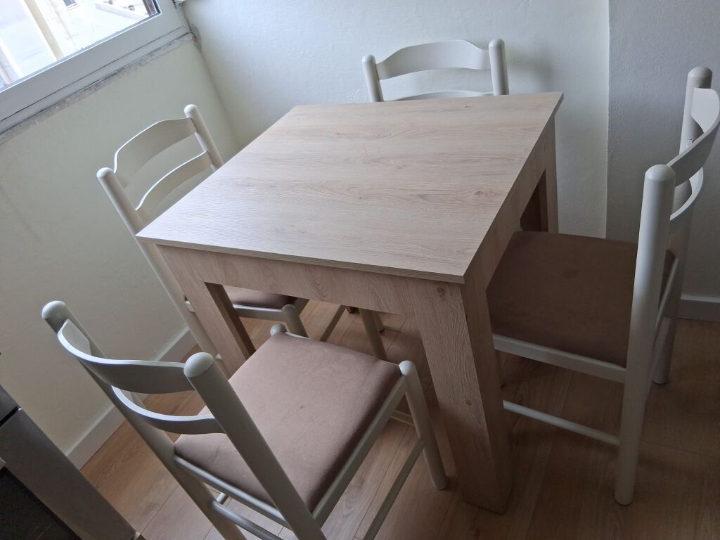 Apartament 1+1 me qira në Plazh, pamje deti – pranë Hotel Adriatikut
