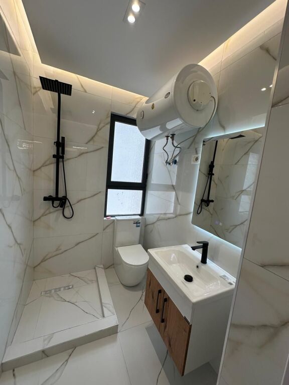 Pallati me shigjeta  Apartament 2+1  Per shitje