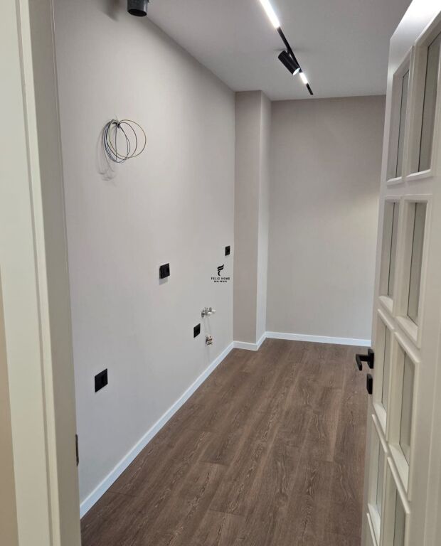 ZYRE ME QERA 104 M2 KOMUNA E PARISIT 70.000 LEKE FH-70517