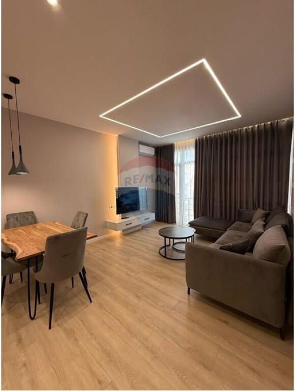 Apartament 1+1 me qira ne Astir, Bulevardi Migjeni.