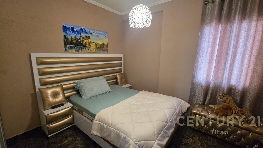Shitet Apartament 2+1 pranë Vila L 2021, Astir