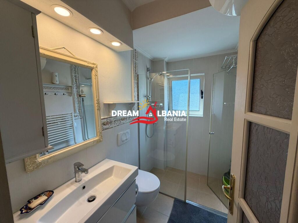 Jepet me qera super apartament 3+1+2 ne rrugen e Durresit prane Ambasades Polake (ID 4239092)