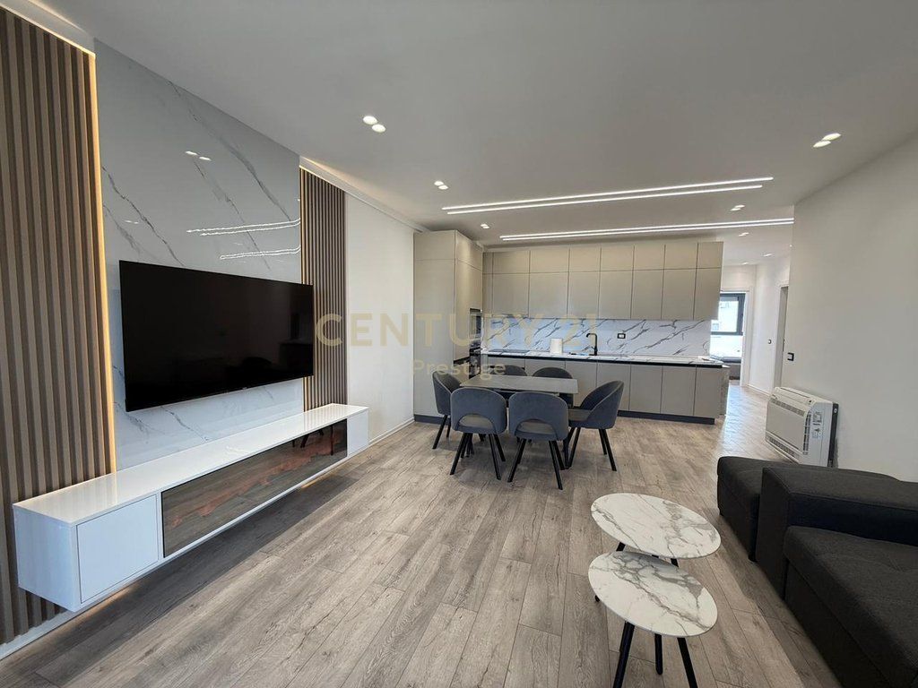 APARTAMENT 2+1+2 NE SHITJE, BULEVARDI I RI, TIRANE!