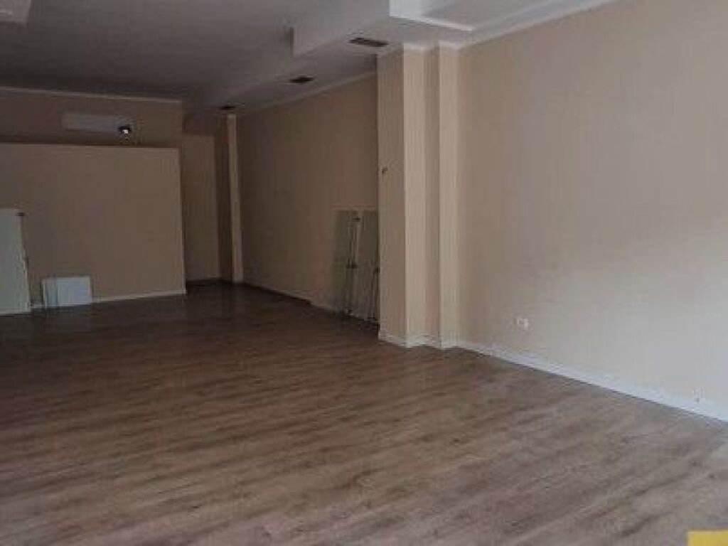 Qira, Ambient Biznesi, Ish Ekspozita, Tirane