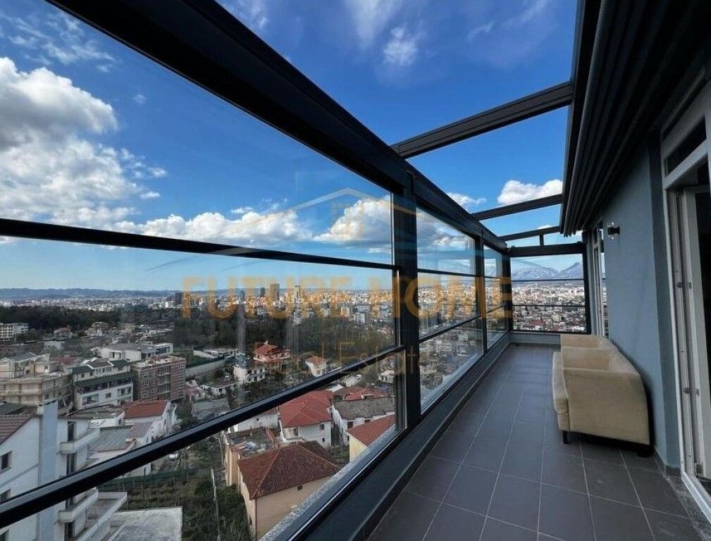 In vendita, appartamento 2+1+2 posti auto, Sauk, vicino al Ristorante Xibraku, Tirana.