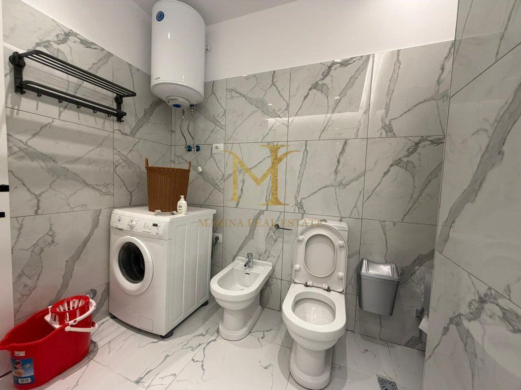 JEPET ME QERA APARTAMENT 1+1 NE DURRES STACIONI TRENIT!