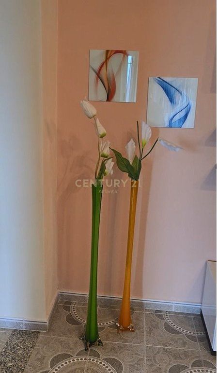 Apartament 2+1+2T me Pamje deti Me Qira në Vollga, Durrës