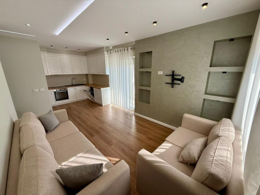 🏡 Jepet me qira Super Apartament 2+1 📍 Univers City, pranë QTU💶 Çmimi: 500 €🚗 Parkim i përfshirë