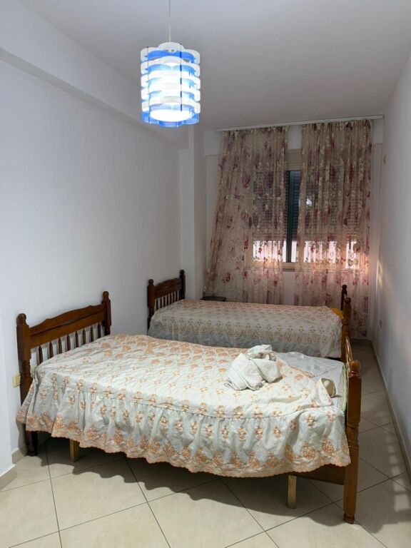 Appartamento 2+1+2 ad Astir a Vila L con 400€