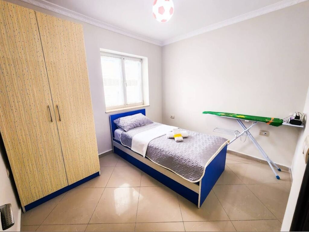 APARTAMENT 3+1 PER QERA TEK PAZARI I RI