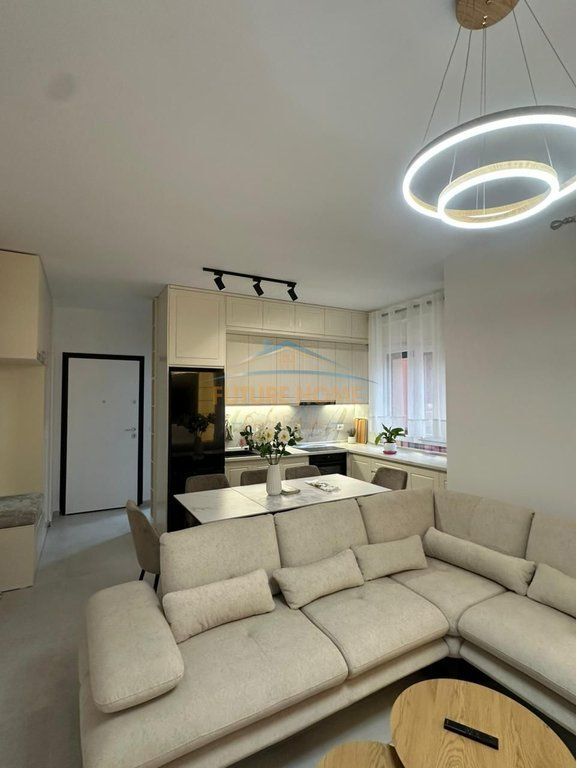 Qera, Apartament 2+1+2, Shkolla e Kuqe , Tirane.