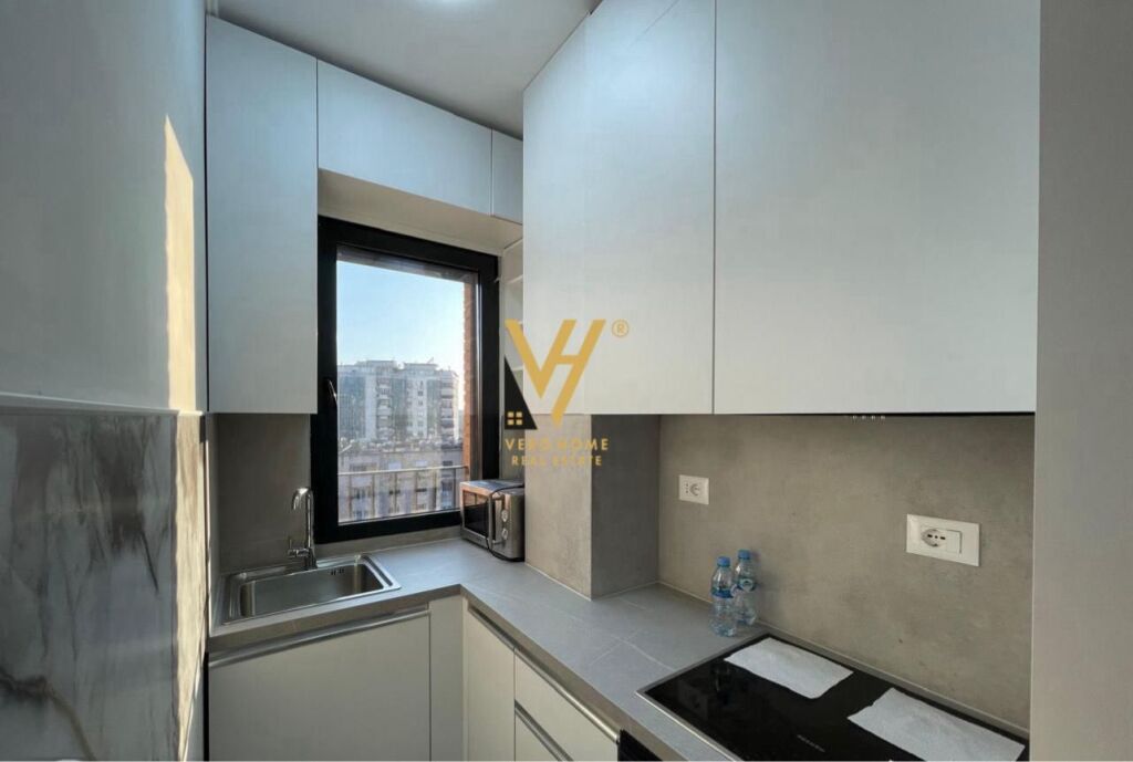 JEPET APARTAMENT 2+1 TEK ISH TREGU ELEKTRIK 650 EURO