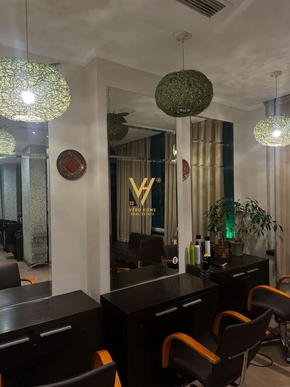 HAIRDRESSING SPACE FOR RENT ON ELBASANI STREET 35,000 LEKE