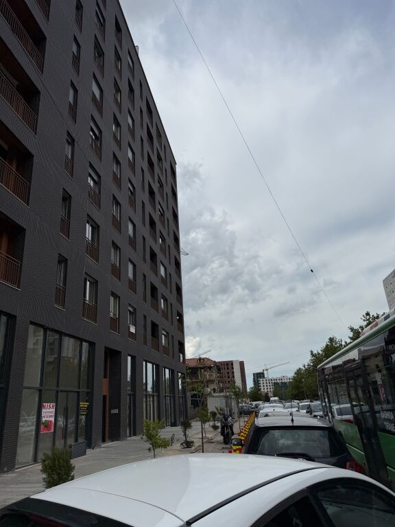 Jepet ambient me qira Fusha e Aviacionit