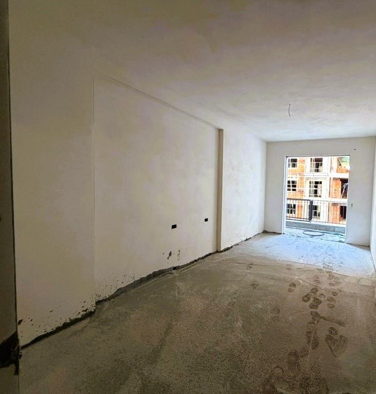 Apartament 2+1+2 për shitje në Paskuqan!