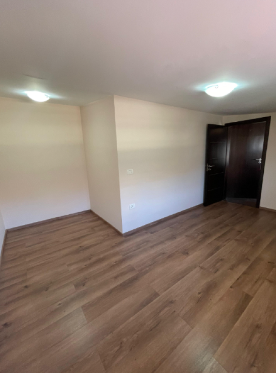 Vilë 4-Katëshe me Pishinë në Shitje – Akacia Hills, TEG