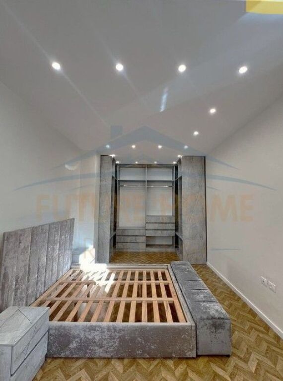 Shitet, Apartament 2+1, Unaza e Re, Tiranë.