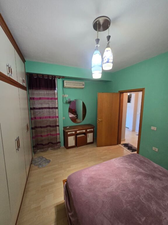 Affittasi 2+1 a Zogu i Zi